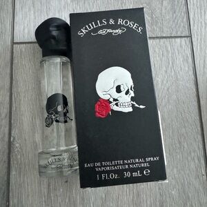 Ed Hardy Skulls & Roses Eau de Toilette - Black and Red